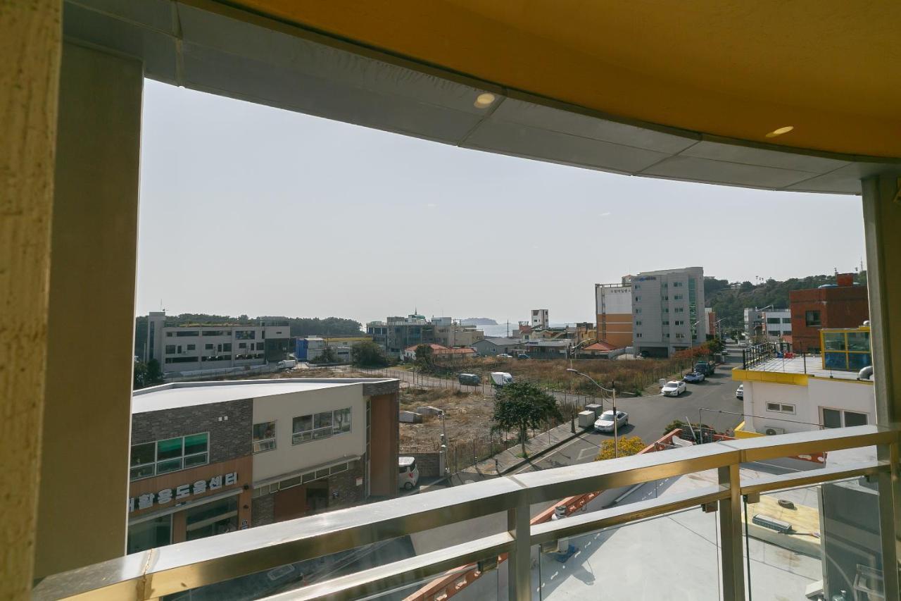 Bk Hotel Jeju Seogwipo Exterior foto
