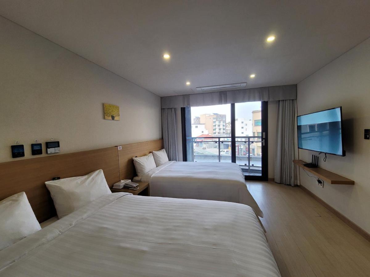 Bk Hotel Jeju Seogwipo Exterior foto