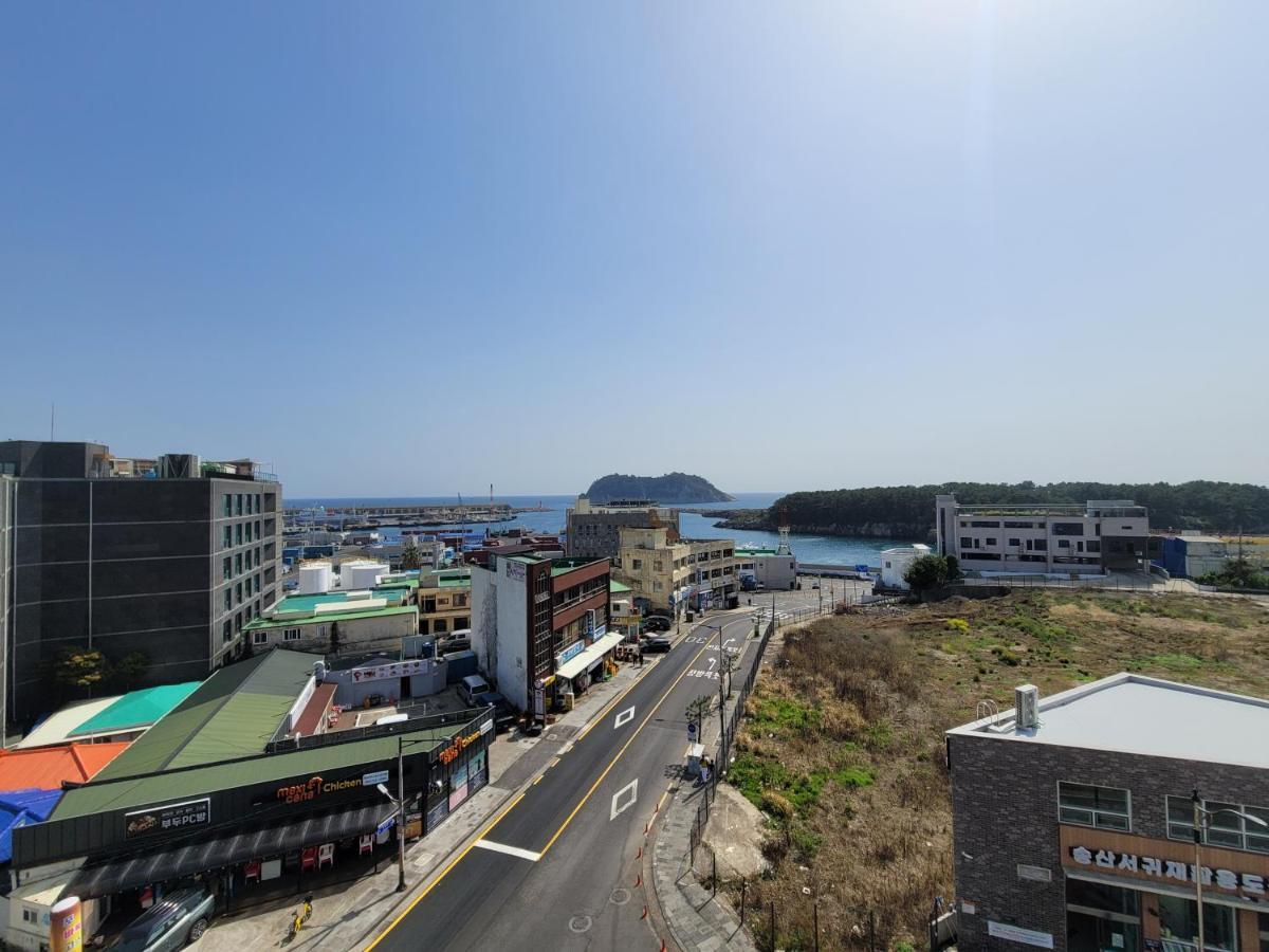 Bk Hotel Jeju Seogwipo Exterior foto