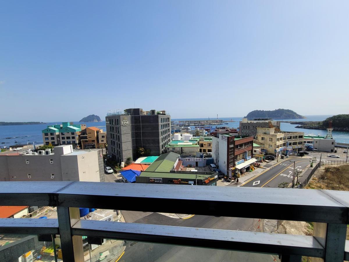 Bk Hotel Jeju Seogwipo Exterior foto